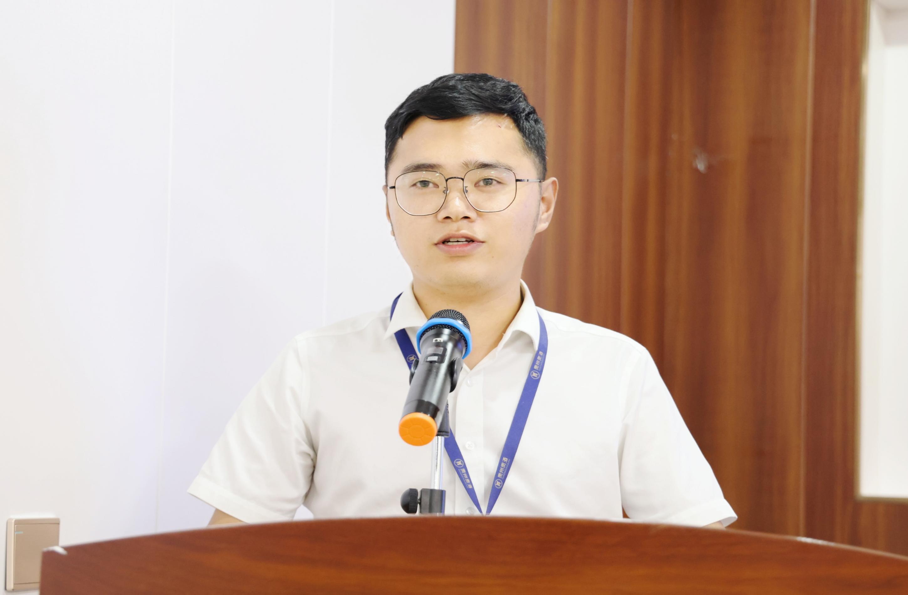 82861614.jpg 82861614.jpg